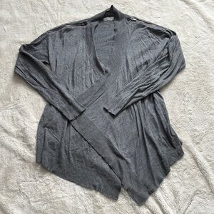 Reitmans Gray Sweater With Zippers Size Medium